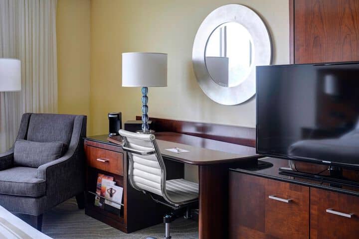 Room 10 of 46